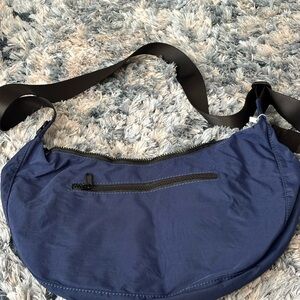 Navy Adjustable Strap Crescent Purse. New.